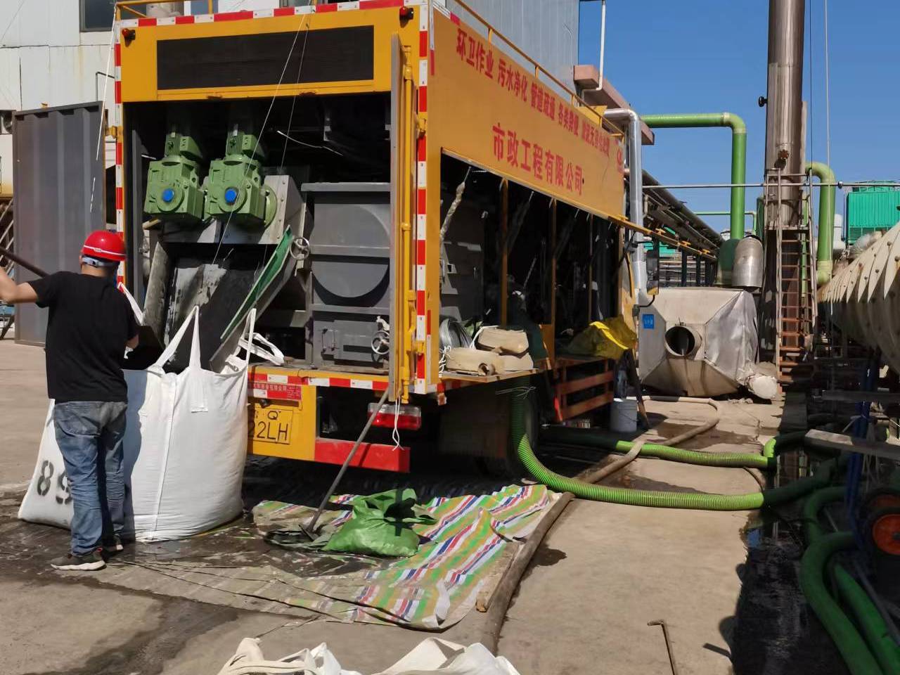 崖城镇淤泥压干处理